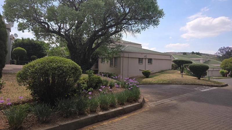 1 Bedroom Property for Sale in Bedfordview Gauteng