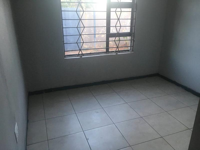 To Let 3 Bedroom Property for Rent in Birch Acres Gauteng