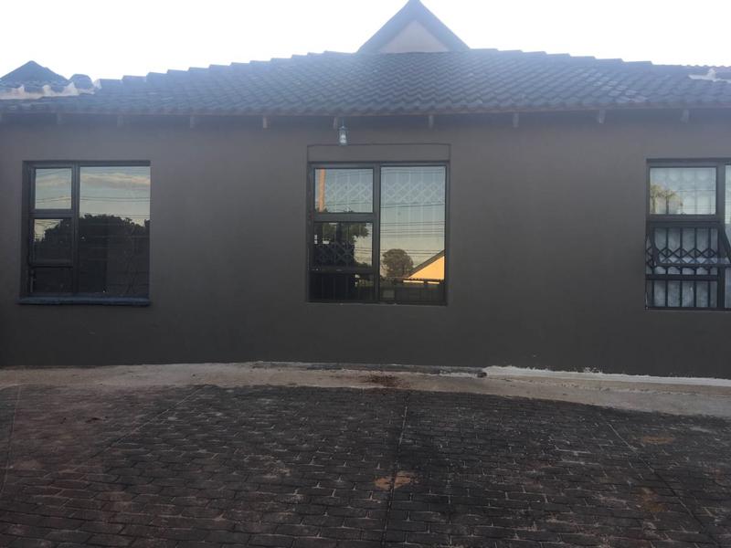 To Let 3 Bedroom Property for Rent in Birch Acres Gauteng