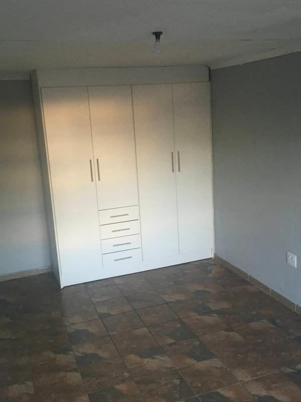 To Let 3 Bedroom Property for Rent in Birch Acres Gauteng