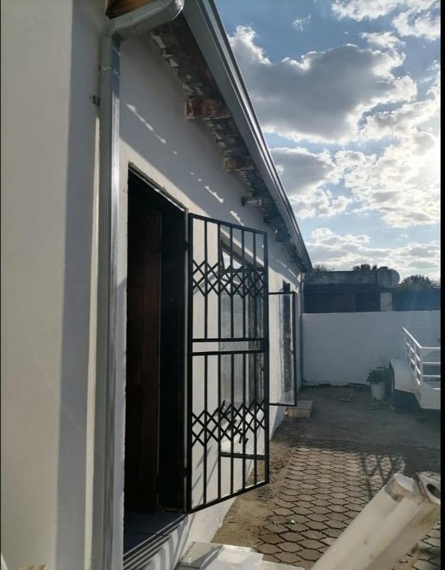 To Let 3 Bedroom Property for Rent in Bezuidenhout Valley Gauteng