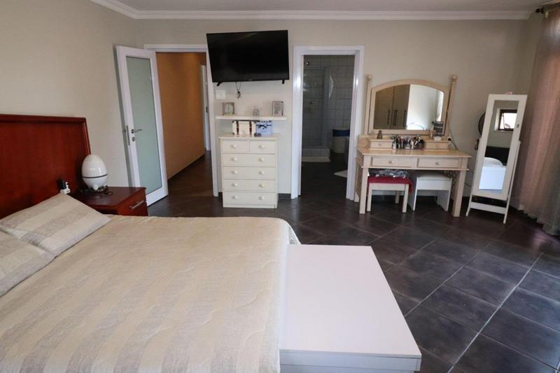 4 Bedroom Property for Sale in Dawnview Gauteng