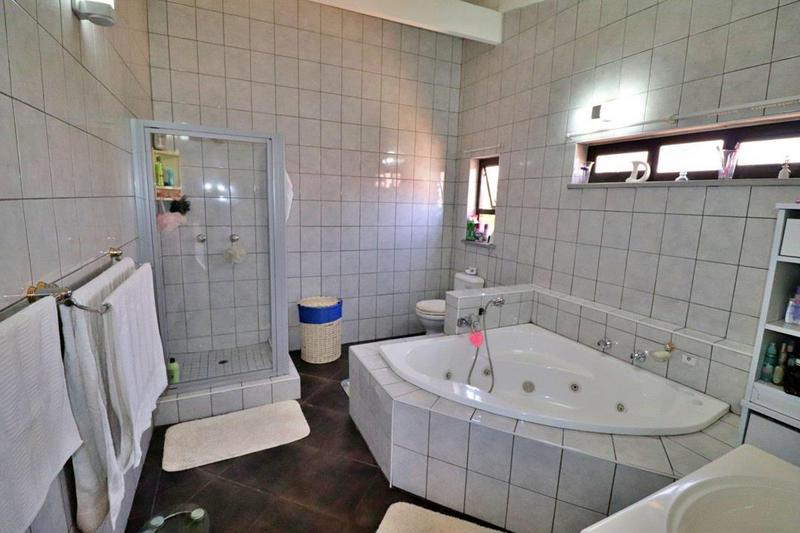 4 Bedroom Property for Sale in Dawnview Gauteng