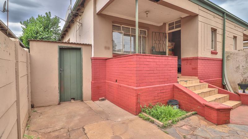 4 Bedroom Property for Sale in Bezuidenhout Valley Gauteng