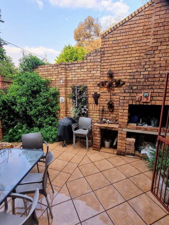 3 Bedroom Property for Sale in Clubview Gauteng