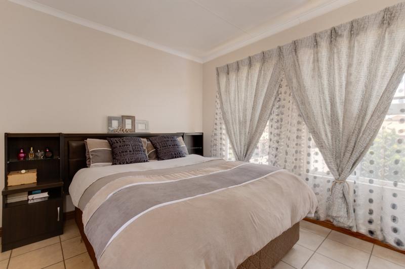 To Let 3 Bedroom Property for Rent in Die Hoewes Gauteng