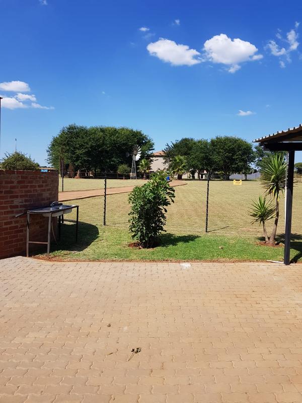 To Let 1 Bedroom Property for Rent in Zandfontein AH Gauteng