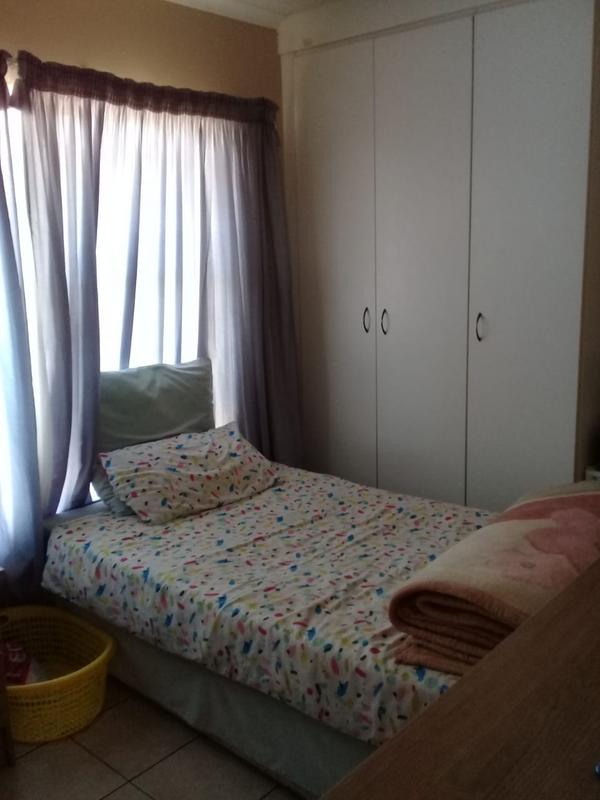 To Let 2 Bedroom Property for Rent in Greenhills Gauteng