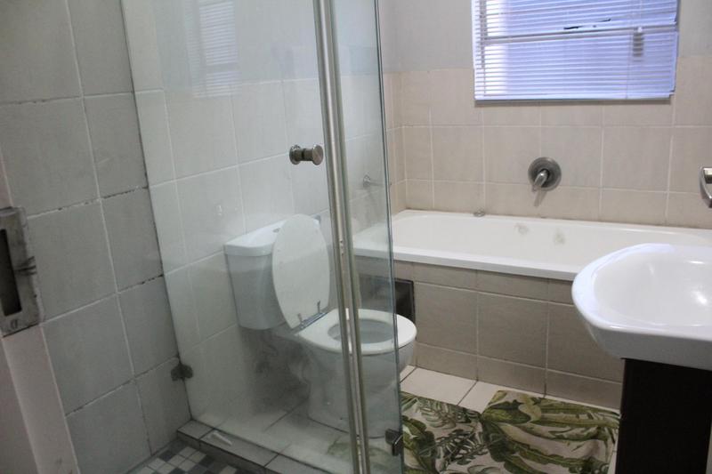 To Let 2 Bedroom Property for Rent in Bardene Gauteng