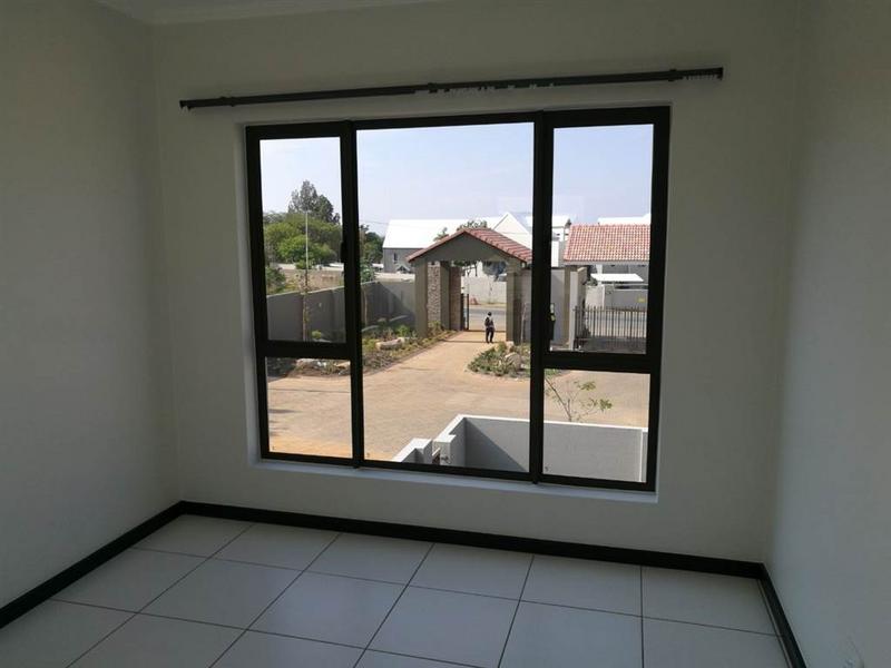 To Let 2 Bedroom Property for Rent in Fourways Gauteng