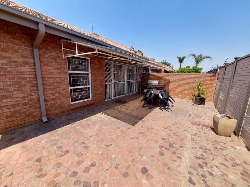 2 Bedroom Property for Sale in Vanderbijlpark SE Gauteng