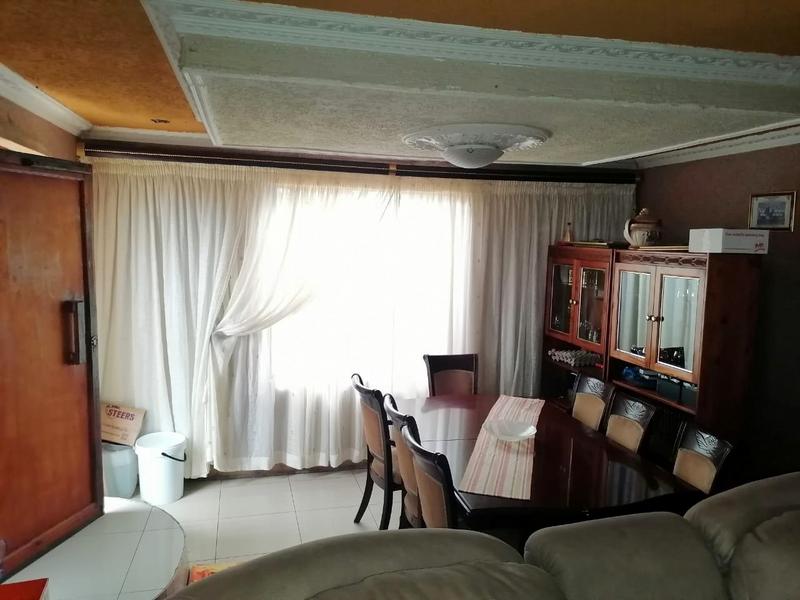 3 Bedroom Property for Sale in Protea Glen Gauteng