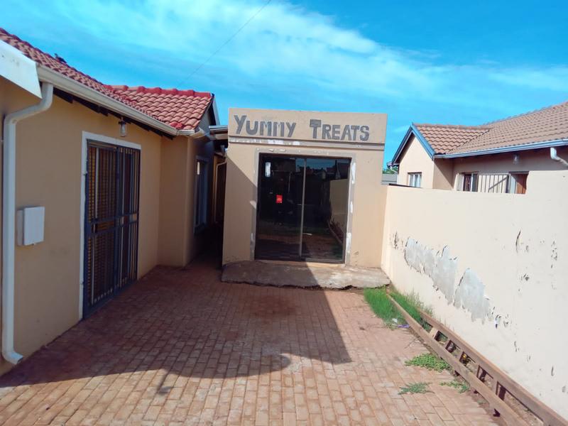 3 Bedroom Property for Sale in Protea Glen Gauteng