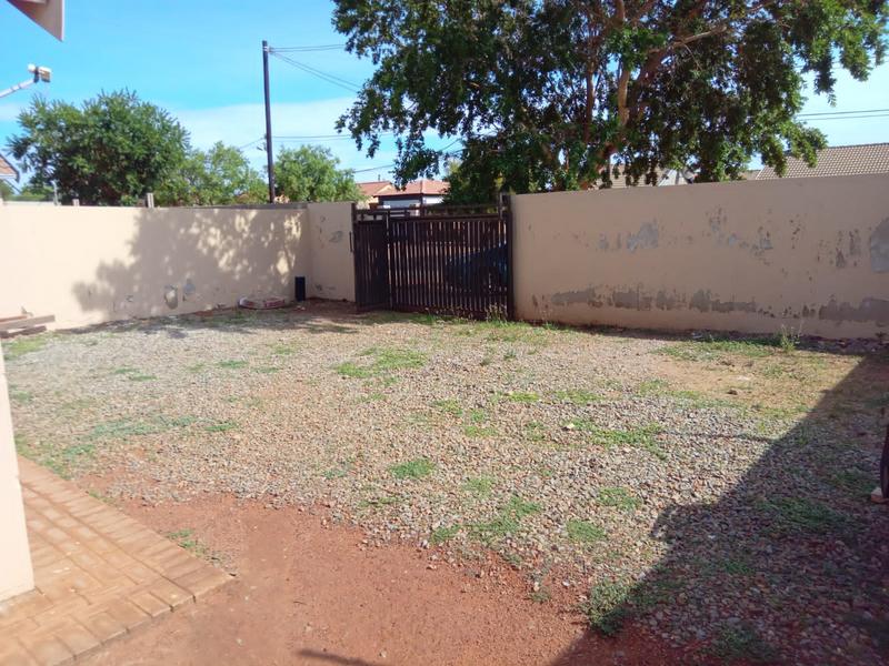 3 Bedroom Property for Sale in Protea Glen Gauteng