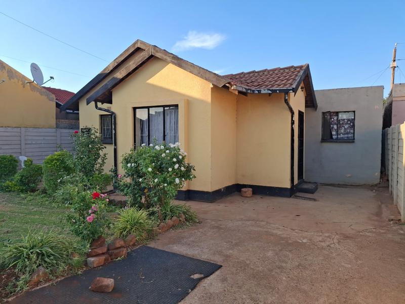 3 Bedroom Property for Sale in Protea Glen Gauteng