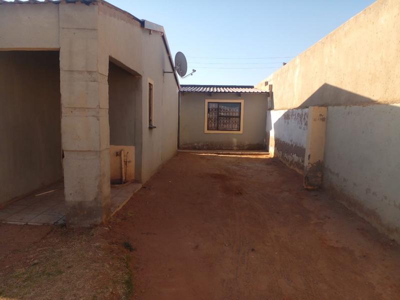 3 Bedroom Property for Sale in Protea Glen Gauteng