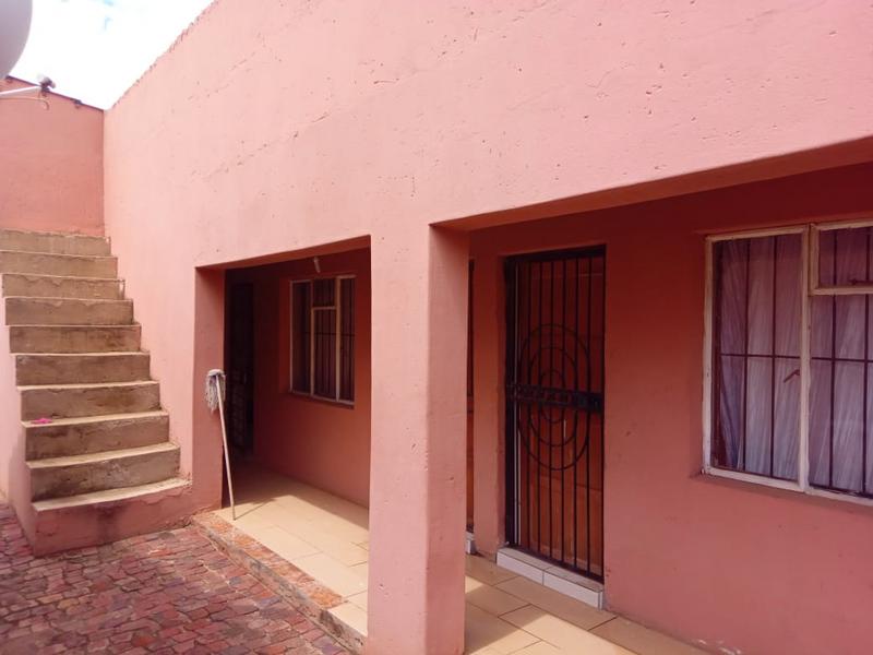 3 Bedroom Property for Sale in Protea Glen Gauteng