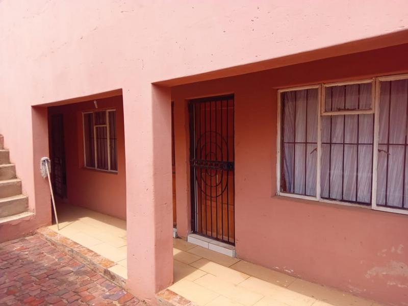 3 Bedroom Property for Sale in Protea Glen Gauteng