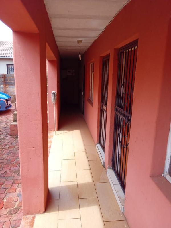 3 Bedroom Property for Sale in Protea Glen Gauteng