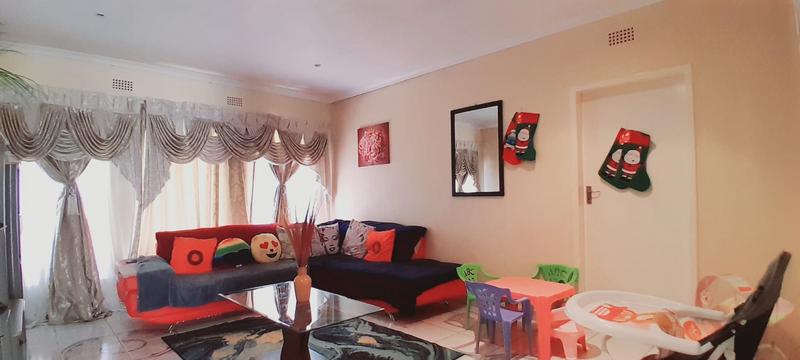 4 Bedroom Property for Sale in Fleurhof Gauteng