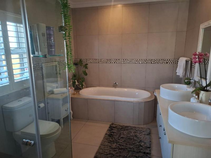 3 Bedroom Property for Sale in Midstream Hill Gauteng