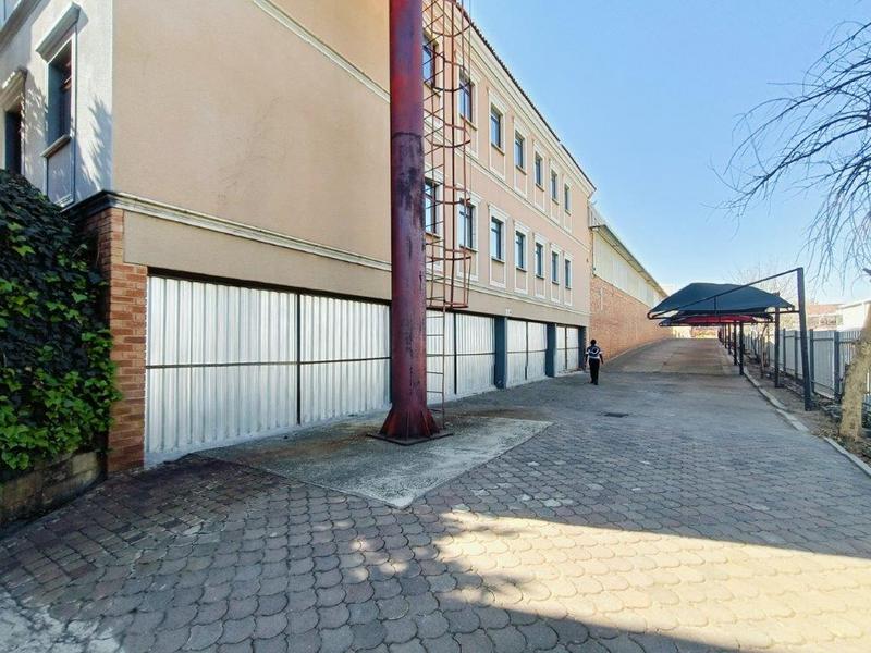 To Let commercial Property for Rent in Randjespark Gauteng