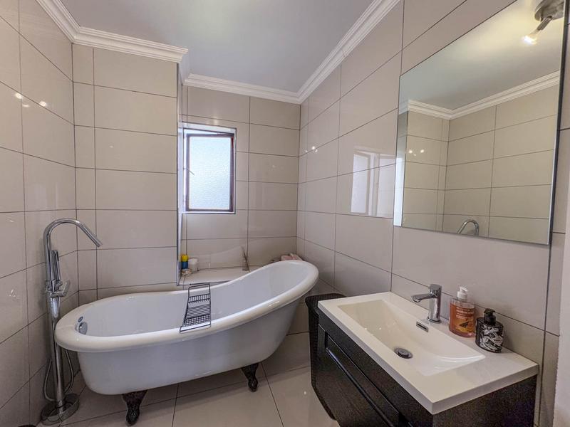 4 Bedroom Property for Sale in Midstream Estate Gauteng