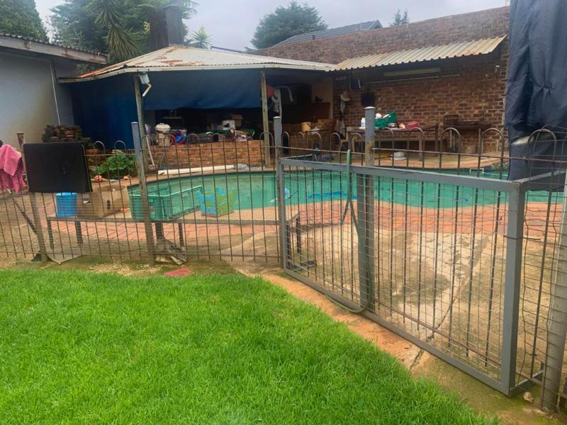 4 Bedroom Property for Sale in Birchleigh Gauteng