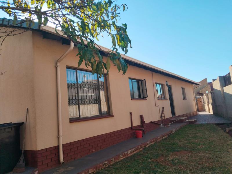 3 Bedroom Property for Sale in Spruit View Gauteng