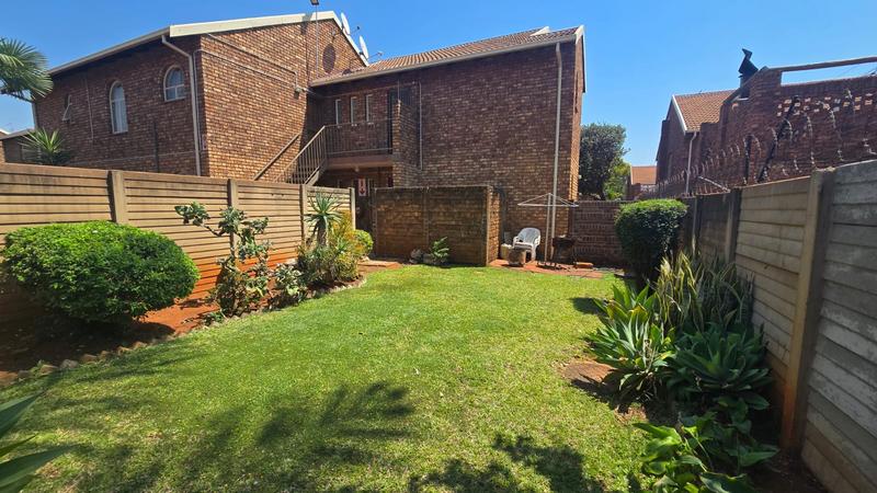 2 Bedroom Property for Sale in Doornpoort Gauteng