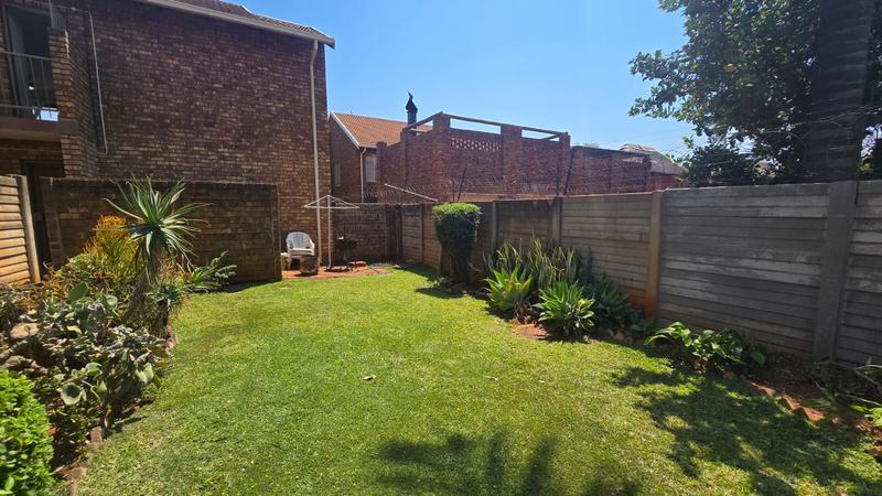 2 Bedroom Property for Sale in Doornpoort Gauteng