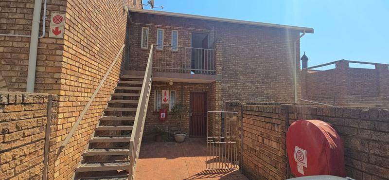 2 Bedroom Property for Sale in Doornpoort Gauteng