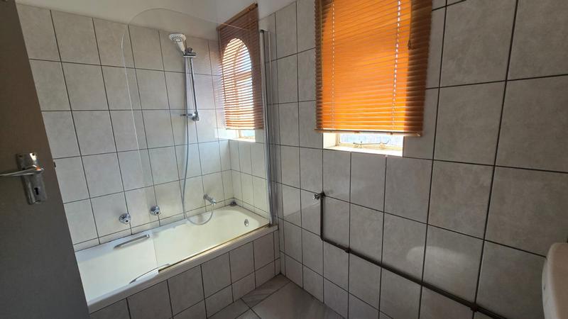 2 Bedroom Property for Sale in Doornpoort Gauteng