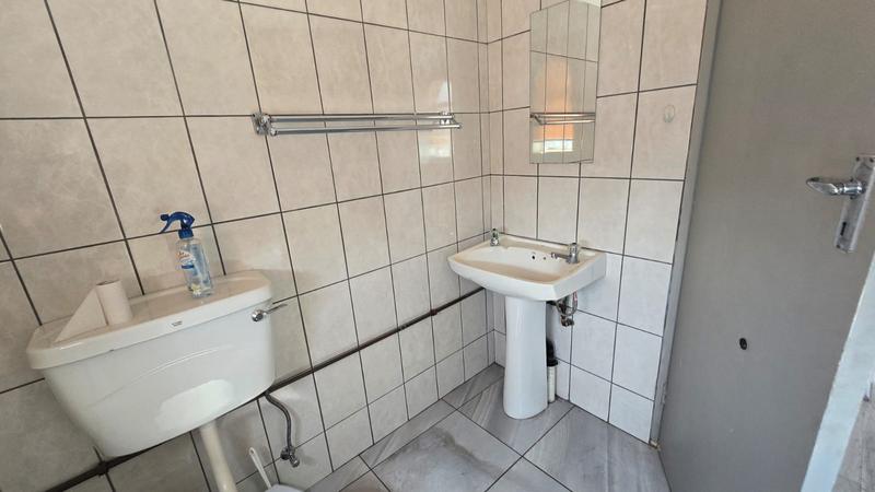 2 Bedroom Property for Sale in Doornpoort Gauteng