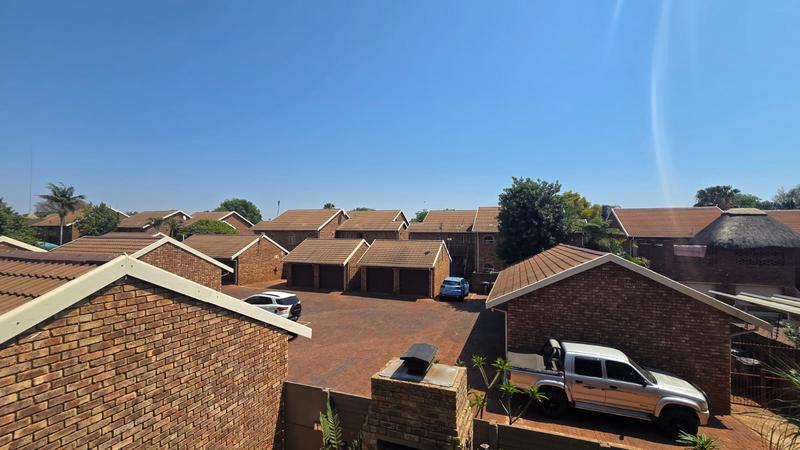 2 Bedroom Property for Sale in Doornpoort Gauteng