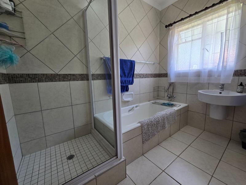 4 Bedroom Property for Sale in Magalieskruin Gauteng