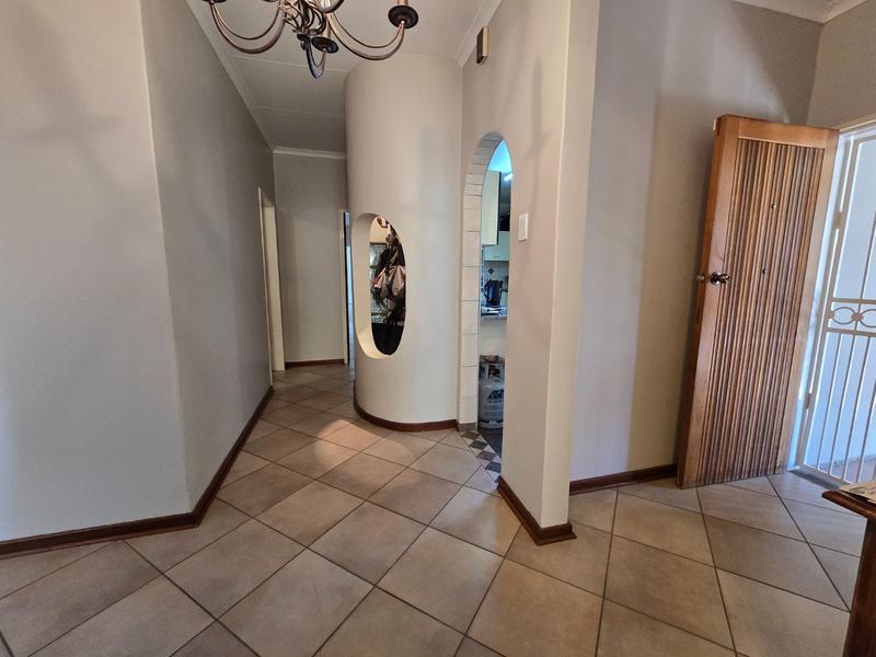 4 Bedroom Property for Sale in Magalieskruin Gauteng