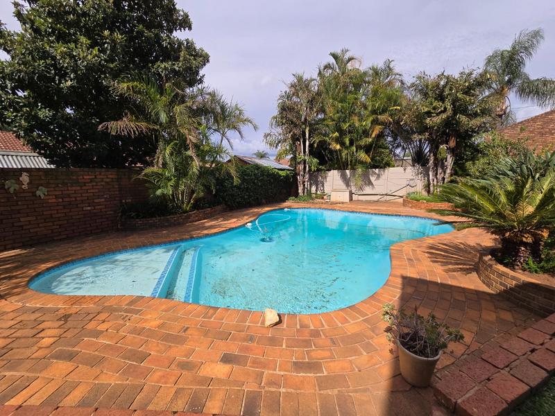 4 Bedroom Property for Sale in Magalieskruin Gauteng