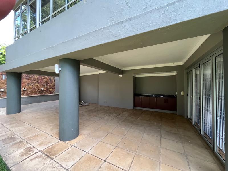 To Let 4 Bedroom Property for Rent in Groenkloof Gauteng