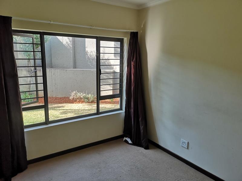 To Let 1 Bedroom Property for Rent in Bryanston Gauteng