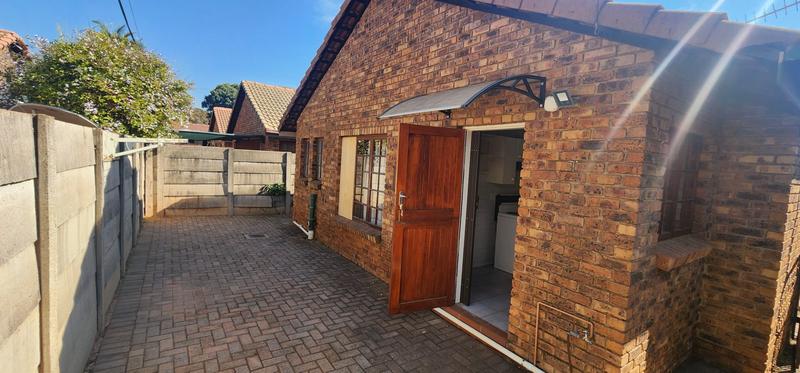 2 Bedroom Property for Sale in Theresa Park Gauteng