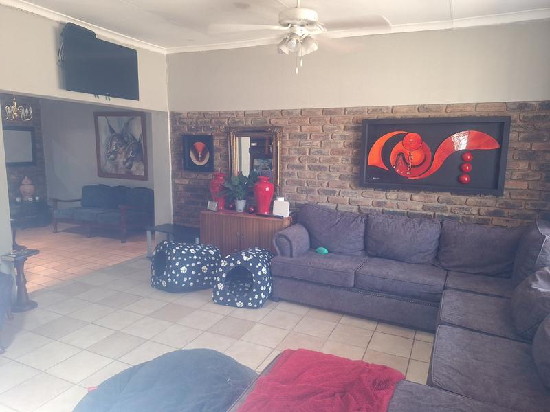 3 Bedroom Property for Sale in Dorandia Gauteng