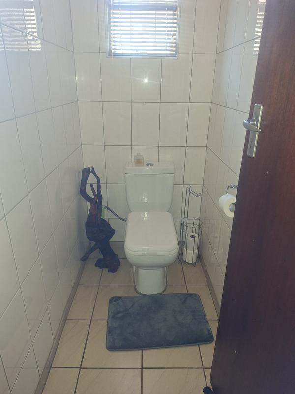 3 Bedroom Property for Sale in Dorandia Gauteng