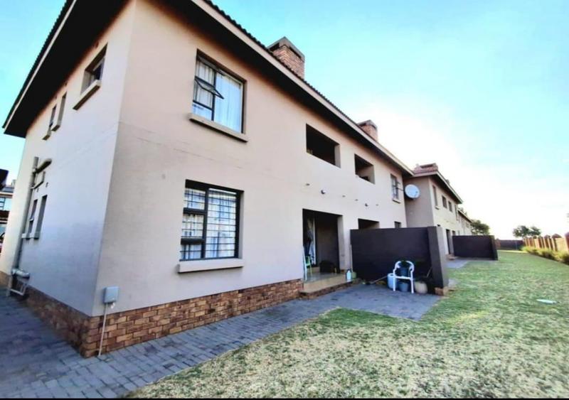 3 Bedroom Property for Sale in Albertsdal Gauteng