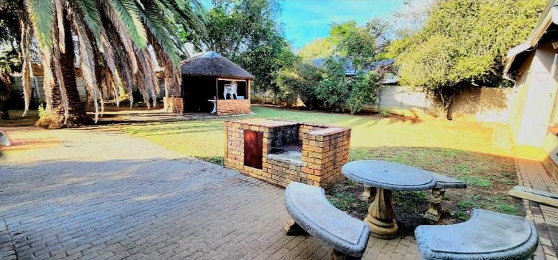 3 Bedroom Property for Sale in Brackendowns Gauteng