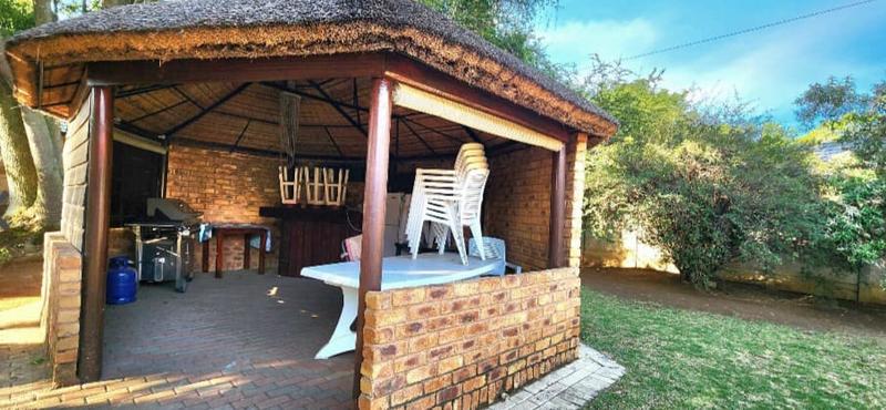 3 Bedroom Property for Sale in Brackendowns Gauteng