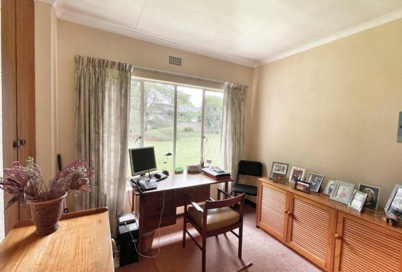 3 Bedroom Property for Sale in Brackendowns Gauteng