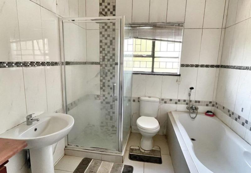 3 Bedroom Property for Sale in Brackendowns Gauteng