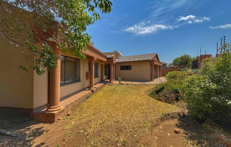 3 Bedroom Property for Sale in Brackendowns Gauteng