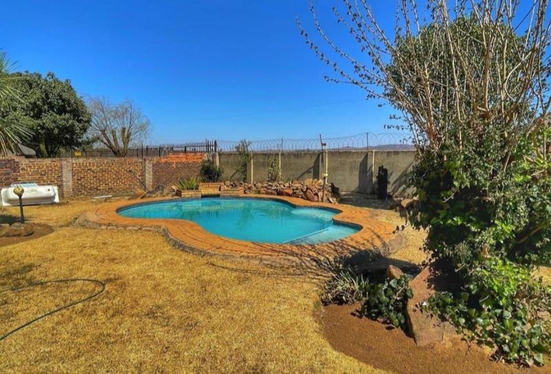 3 Bedroom Property for Sale in Brackendowns Gauteng